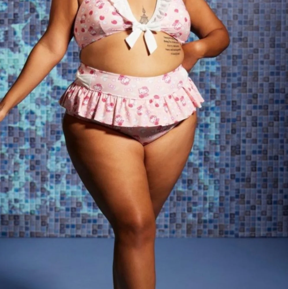 Hello Kitty Hot Topic Pink Ruffle Skirted Swim Bottoms New Tags 5X - Picture 5 of 5